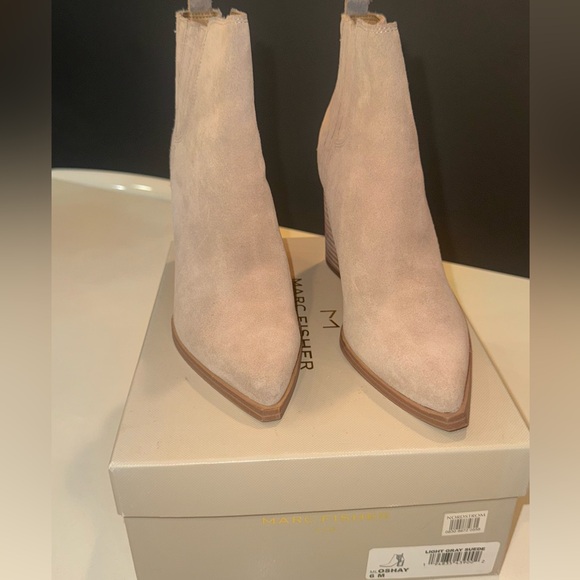 Marc Fisher Shoes - Marc Fisher Matter Chelsea Boot Women's Size US6 Beige Suede
